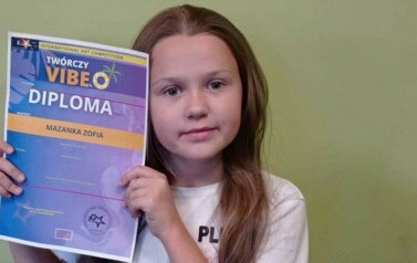 KOLEJNE SUKCESY WOKALISTEK ZE STASZOWSKIEJ TR&Oacute;JKI 1