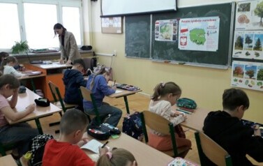 TEATRZYK KAMISHIBAI &ndash; ZAJĘCIA W KLASIE 2B 9