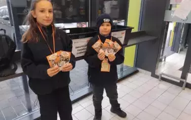 Świąteczna zbi&oacute;rka żywności 8