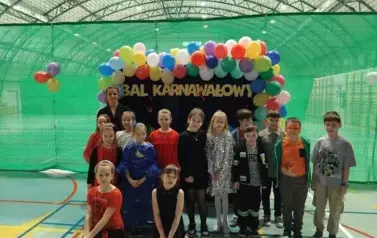 Bal karnawałowo &ndash; walentynkowy dla uczni&oacute;w klas I-III 16