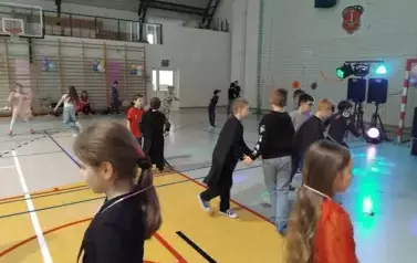 Bal karnawałowo &ndash; walentynkowy dla uczni&oacute;w klas I-III 26