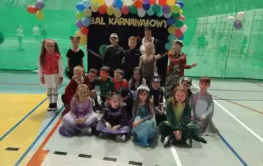 Bal karnawałowo &ndash; walentynkowy dla uczni&oacute;w klas I-III 27