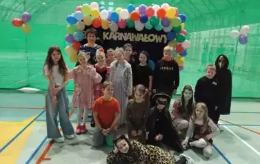 Bal karnawałowo &ndash; walentynkowy dla uczni&oacute;w klas I-III 33