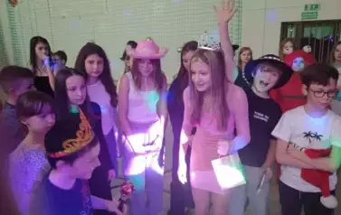 Dyskoteka dla uczni&oacute;w klas 4-8 11