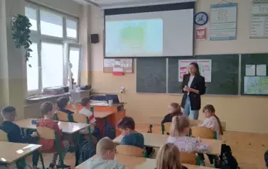 POLSKIE SYMBOLE NARODOWE &ndash; ZAJĘCIA EDUKACJI  PATRIOTYCZNEJ W KLASACH I 6