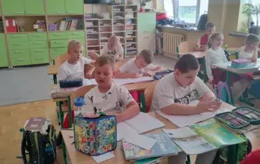 POLSKIE SYMBOLE NARODOWE &ndash; ZAJĘCIA EDUKACJI  PATRIOTYCZNEJ W KLASACH I 11
