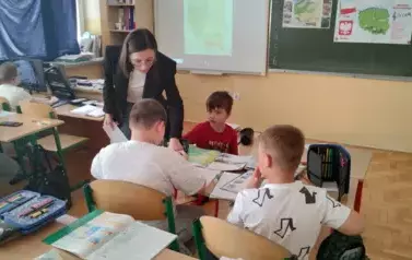 POLSKIE SYMBOLE NARODOWE &ndash; ZAJĘCIA EDUKACJI  PATRIOTYCZNEJ W KLASACH I 13