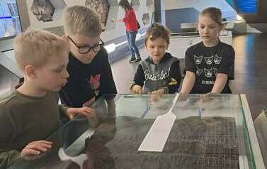 Wycieczka uczni&oacute;w klas - Ib i IIIb do Kielc - do Centrum Geoedukacji na Wietrzni 1