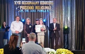 II MIEJSCE W FINALE XVIII REGIONALNEGO KONKURSU PIOSENKI RELIGIJNEJ IM. ŚW. JANA PAWŁA II W BOGORII 4