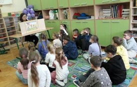 TEATRZYK KAMISHIBAI &ndash; ZAJĘCIA W KLASIE 2B 12