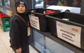 Świąteczna zbi&oacute;rka żywności 3