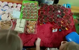 Szkolny kiermasz świąteczny 13