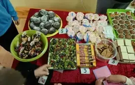 Szkolny kiermasz świąteczny 16