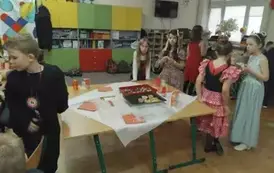 Bal karnawałowo &ndash; walentynkowy dla uczni&oacute;w klas I-III 30