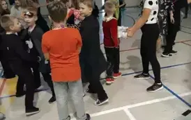 Bal karnawałowo &ndash; walentynkowy dla uczni&oacute;w klas I-III 32