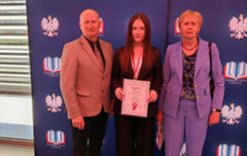 Laureatka X Wojew&oacute;dzkiego Konkursu z Matematyki 6