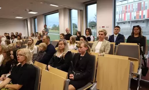 Zdjęcie do &bdquo;Akademii Młodych Reportażyst&oacute;w&rdquo;